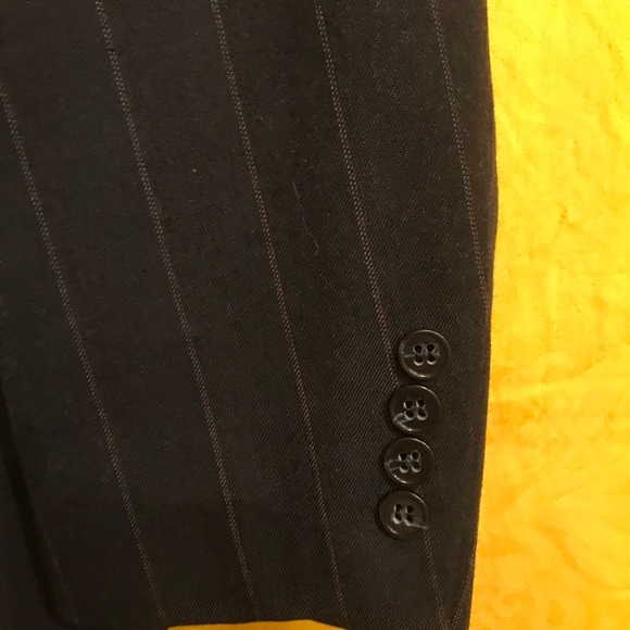 Oscar de la Renta wool suit. Navy. 42R - Picture 11 of 12